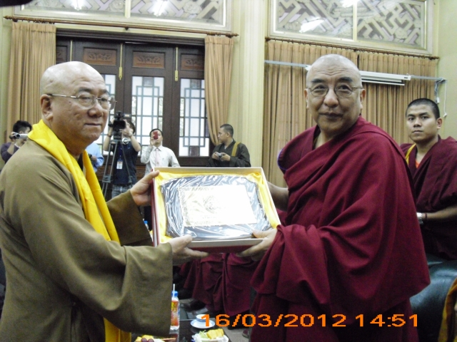 Tăng đoàn tu viện Namgyal - Dharamsala thăm Học viện PGVN tại TP. HCM