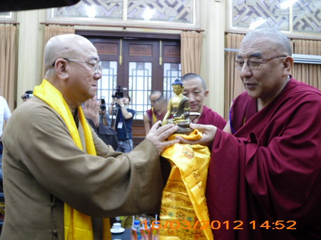 Tăng đoàn tu viện Namgyal - Dharamsala thăm Học viện PGVN tại TP. HCM