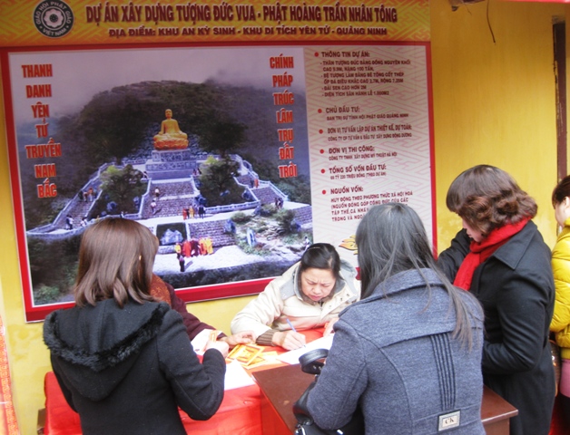 Đổ xô lên chùa Phúc Khánh tính sao giải hạn