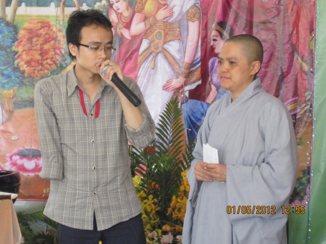 Bình Dương: Thiên Quang Ni Tự - Phát Học Bổng Cho Học Sinh -  Sinh Viên