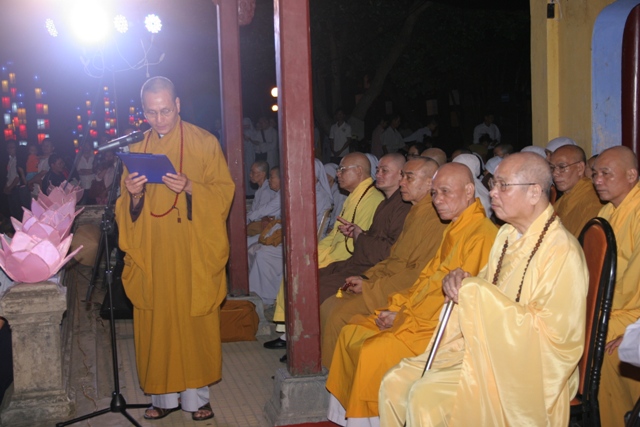 Lễ Thắp sáng Bảy Hoa sen trên sông Hương