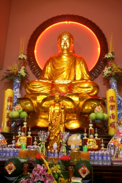 Chùm ảnh: Chùa Giác Ngộ tổ chức hành hương 10 chùa đầu năm