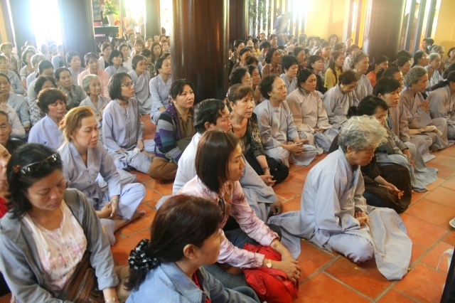 Chùm ảnh: Chùa Giác Ngộ tổ chức hành hương 10 chùa đầu năm