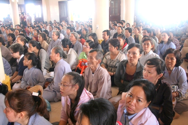 Chùm ảnh: Chùa Giác Ngộ tổ chức hành hương 10 chùa đầu năm