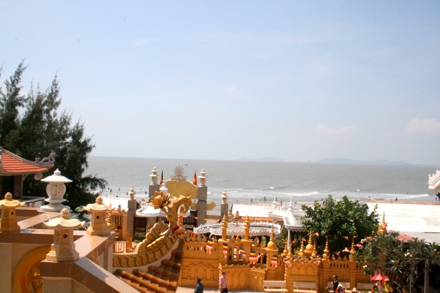 Chùm ảnh: Chùa Giác Ngộ tổ chức hành hương 10 chùa đầu năm