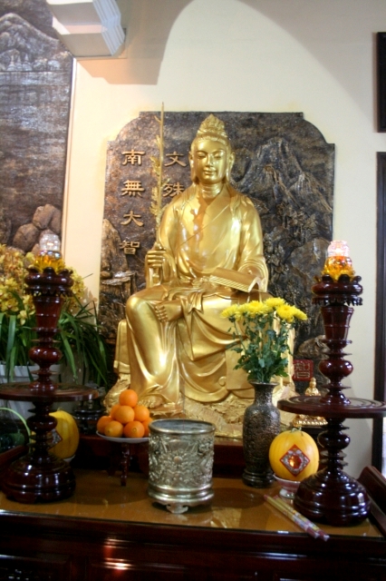 Chùm ảnh: Chùa Giác Ngộ tổ chức hành hương 10 chùa đầu năm