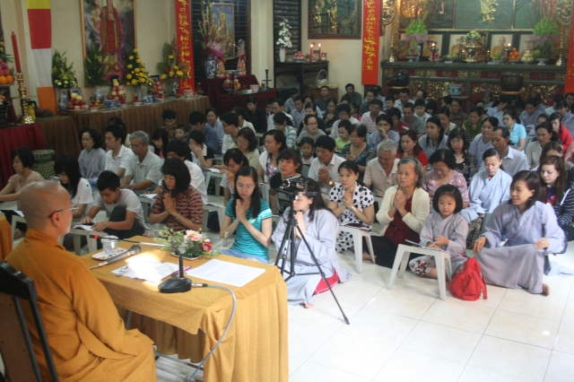 Chùm ảnh: Chùa Giác Ngộ tổ chức lễ quy y cho hơn 100 Phật tử mới