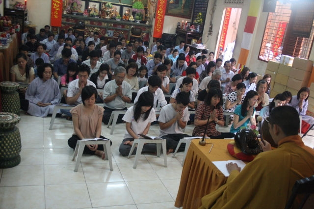 Chùm ảnh: Chùa Giác Ngộ tổ chức lễ quy y cho hơn 100 Phật tử mới