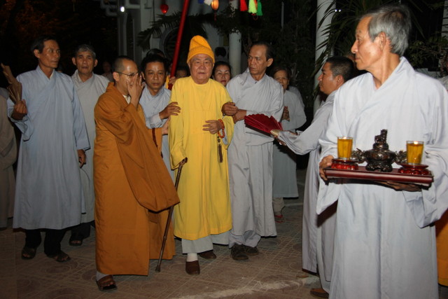 Đại Lão Hoà Thượng Trưởng Ban Trị Sự Tỉnh Hội Phật Giáo Khánh Hòa viếng thăm chùa Kỳ Viên Trung Nghĩa