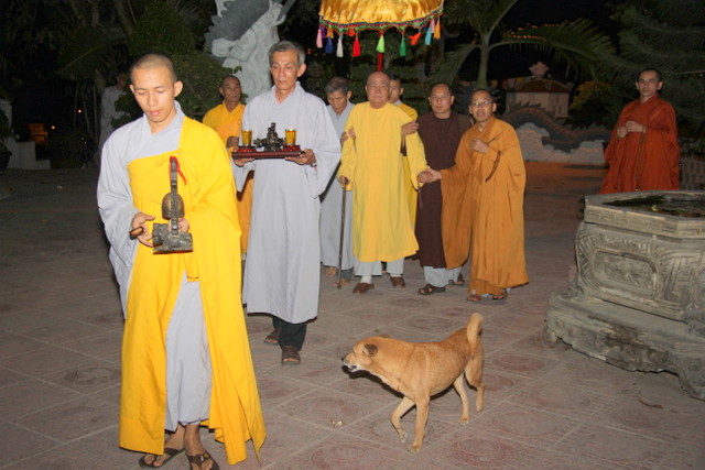 Đại Lão Hoà Thượng Trưởng Ban Trị Sự Tỉnh Hội Phật Giáo Khánh Hòa viếng thăm chùa Kỳ Viên Trung Nghĩa