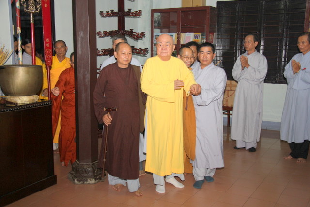 Đại Lão Hoà Thượng Trưởng Ban Trị Sự Tỉnh Hội Phật Giáo Khánh Hòa viếng thăm chùa Kỳ Viên Trung Nghĩa