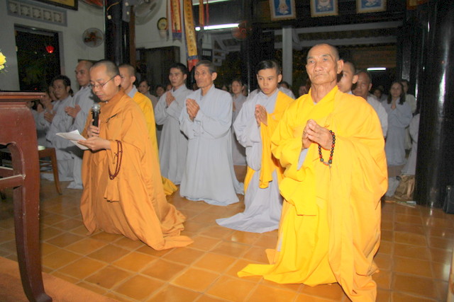 Đại Lão Hoà Thượng Trưởng Ban Trị Sự Tỉnh Hội Phật Giáo Khánh Hòa viếng thăm chùa Kỳ Viên Trung Nghĩa