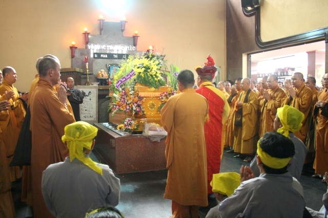 TP.HCM: Chùa Giác Ngộ di quan nhục thân cố Sa Di Ni Thích Nữ Chơn Huyền về nơi an nghĩ cuối cùng