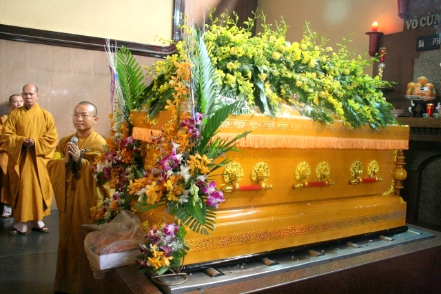 TP.HCM: Chùa Giác Ngộ di quan nhục thân cố Sa Di Ni Thích Nữ Chơn Huyền về nơi an nghĩ cuối cùng