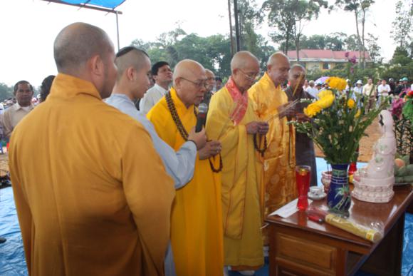 Kon Tum:  Đại Lế Trai Đàn Bạt Độ và Động Thổ Tu Viện Khánh Lâm