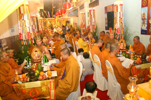 TP. HCM: Chùa Huệ Quang tổ chức lễ tạ đàn Dược Sư Thất Châu