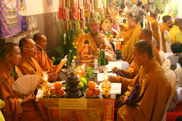 TP. HCM: Chùa Huệ Quang tổ chức lễ tạ đàn Dược Sư Thất Châu