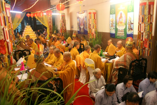 TP. HCM: Chùa Huệ Quang tổ chức lễ tạ đàn Dược Sư Thất Châu
