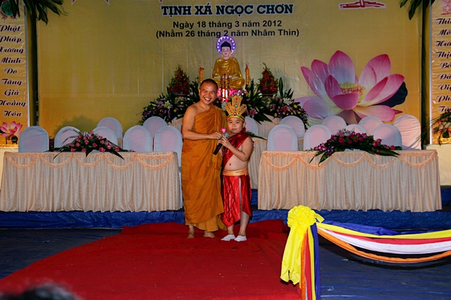 Lễ Đặt Đá Xây Dựng Chánh Điện và Cổng Tam Quang Tịnh Xá Ngọc Chơn Thị Xã Buôn Hồ-Tỉnh Đăk-Lăc