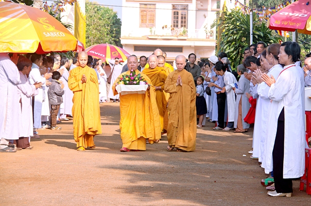 Lễ Đặt Đá Xây Dựng Chánh Điện và Cổng Tam Quang Tịnh Xá Ngọc Chơn Thị Xã Buôn Hồ-Tỉnh Đăk-Lăc