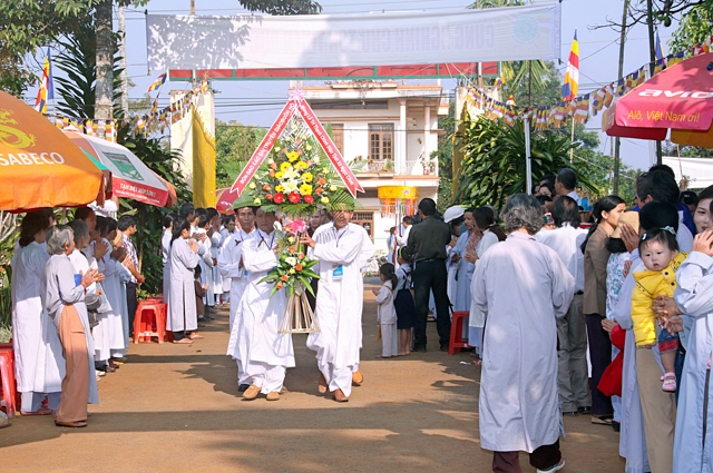 Lễ Đặt Đá Xây Dựng Chánh Điện và Cổng Tam Quang Tịnh Xá Ngọc Chơn Thị Xã Buôn Hồ-Tỉnh Đăk-Lăc