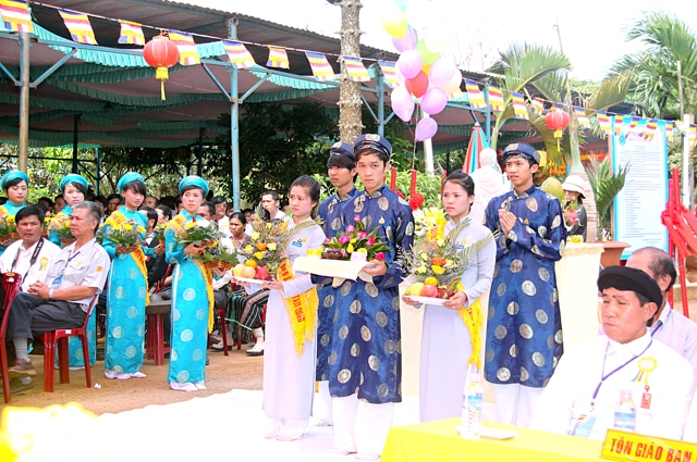 Lễ Đặt Đá Xây Dựng Chánh Điện và Cổng Tam Quang Tịnh Xá Ngọc Chơn Thị Xã Buôn Hồ-Tỉnh Đăk-Lăc