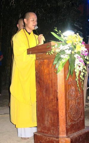 Hà Tĩnh: Lắng động đêm đốt nến tri ân