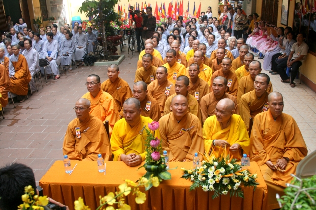 TP. HCM: Ban đại diện Phật giáo Q10 tổ chức lễ Phật đản PL. 2556 - DL. 2012