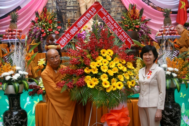 TP. HCM: Ban đại diện Phật giáo Q10 tổ chức lễ Phật đản PL. 2556 - DL. 2012