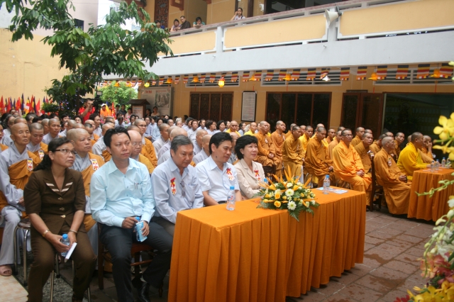 TP. HCM: Ban đại diện Phật giáo Q10 tổ chức lễ Phật đản PL. 2556 - DL. 2012