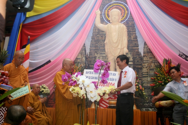 TP. HCM: Ban đại diện Phật giáo Q10 tổ chức lễ Phật đản PL. 2556 - DL. 2012