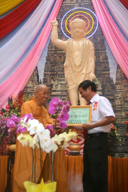 TP. HCM: Ban đại diện Phật giáo Q10 tổ chức lễ Phật đản PL. 2556 - DL. 2012