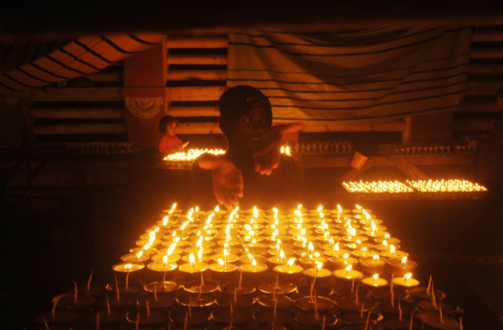 Lễ hội Kalachakra – nghe giảng đạo và thiền định