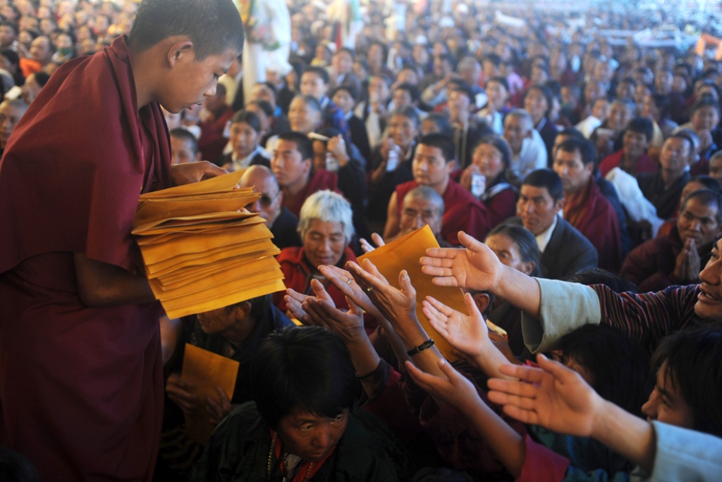 Lễ hội Kalachakra – nghe giảng đạo và thiền định