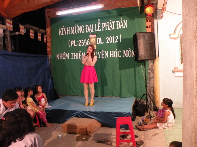 Lễ Phật đản với người khiếm thị