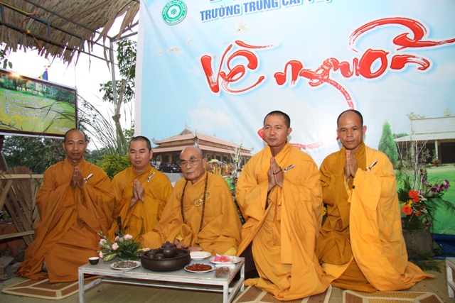 Nét đẹp của lễ họp mặt