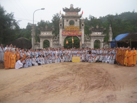 Hà Tĩnh:  Đoàn hành hương chùa Giác Hạnh cầu nguyện quốc thái dân an