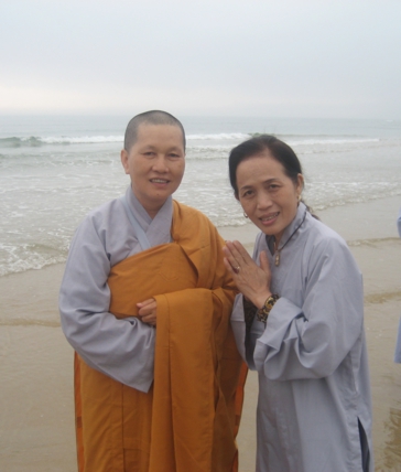 Hà Tĩnh:  Đoàn hành hương chùa Giác Hạnh cầu nguyện quốc thái dân an