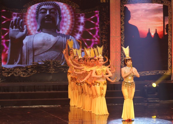Tùng Dương - Ngọc Khuê “phiêu” cùng nhạc Phật