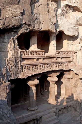 Khám phá quần thể hang động Ellora - Ấn Độ
