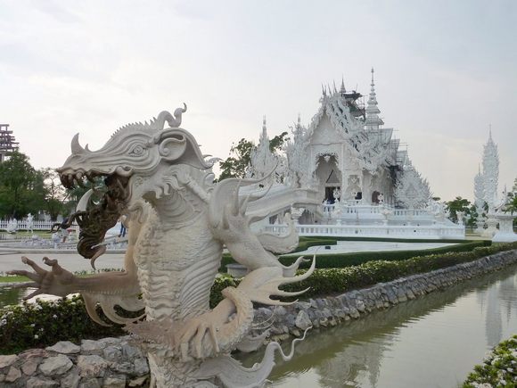 Đền Wat Rong Khun – Kiệt tác kiến trúc Thái Lan đương đại