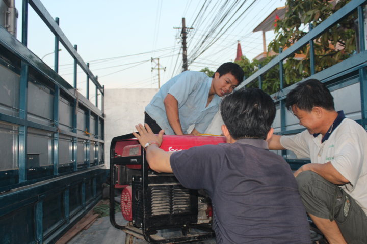 Hà Tĩnh: CLBTNPT Chùa Giai Lam diễu hành xe hoa