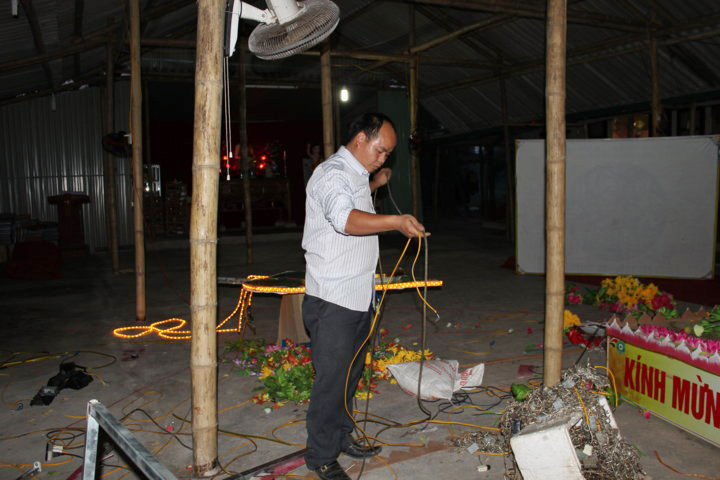 Hà Tĩnh: CLBTNPT Chùa Giai Lam diễu hành xe hoa