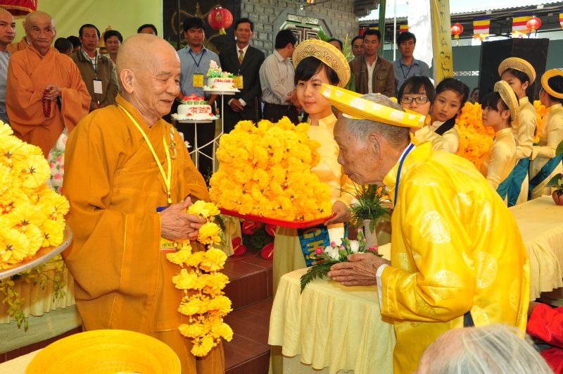 Lâm Đồng: Chùa Giác Hải tổ chức đại lễ Vu Lan Báo Hiếu và chúc thọ gần 1000 cụ