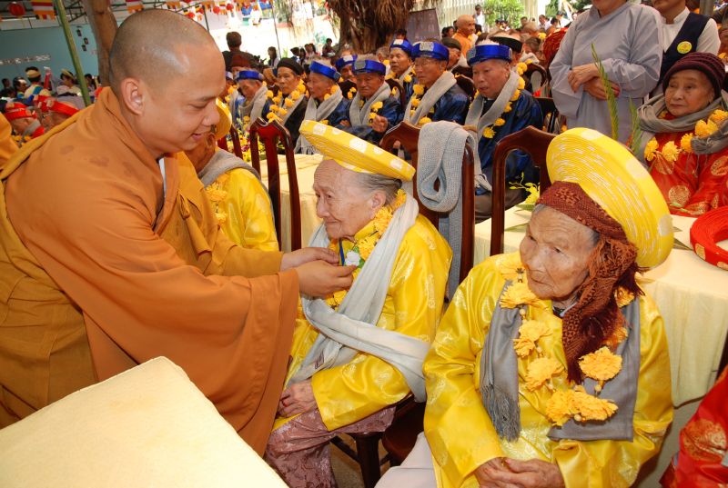 Lâm Đồng: Chùa Giác Hải tổ chức đại lễ Vu Lan Báo Hiếu và chúc thọ gần 1000 cụ