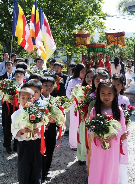 Trung tâm Văn hóa Phật giáo Liễu Quán (Hoa Kỳ)  long trọng tổ chức Đại lễ Phật đản PL 2556