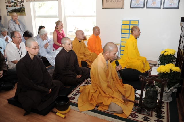 Trung tâm tu học Phổ Trí - Hoa Kỳ tổ chức lễ an vị Phật