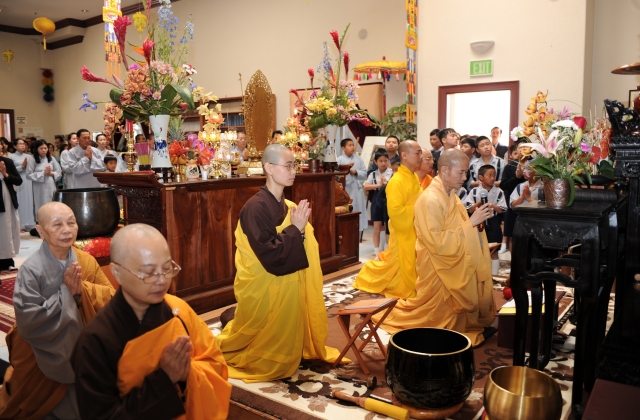 Chùa Phổ Từ - thành phố Hayward (Hoa Kỳ) mừng đại lễ Phật Đản PL 2556