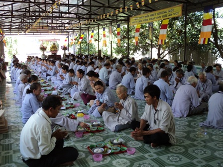 Khánh Hòa: Khóa tu một ngày an lạc tại chùa Sắc tứ Minh Thiện, Diên Khánh