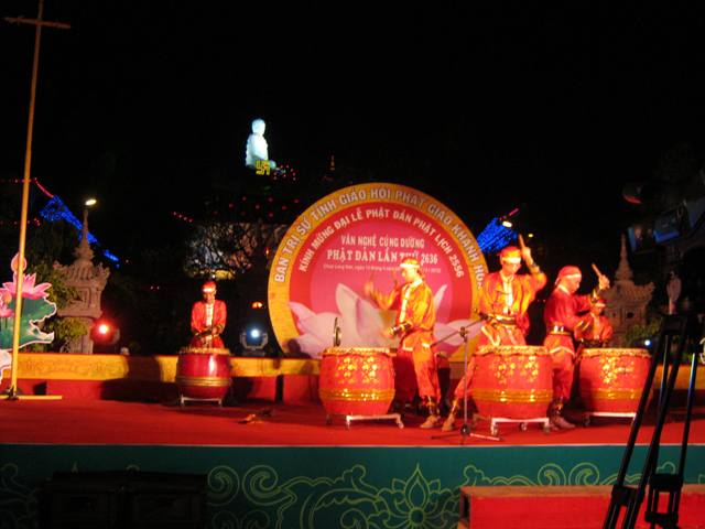 Khánh Hòa: Đêm Văn nghệ hát mừng Đại lễ Phật đản PL.2556